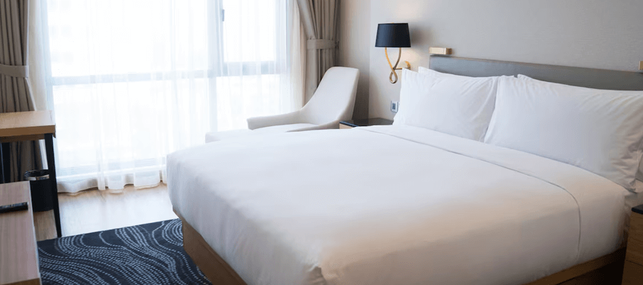 Tips and Tricks for Creating a Hotel-Worthy Bed with the Right Sheets