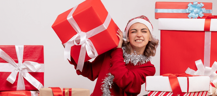 Spreading Holiday Cheer with Freebies and Giveaways