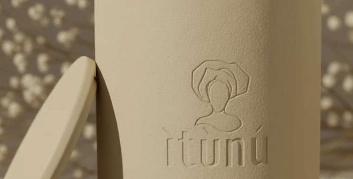 Itura Bergamot + Amber Candle Giveaway